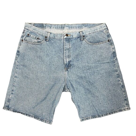 Wrangler Relaxed Fit Light Wash Denim 2 Pair Of Shorts Men’s Size 42 And 42R - Picture 1 of 14